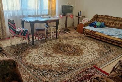 Casă cu 4 camere în Dragomirești