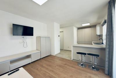 Apartament cu 2 camere semidecomandat în Tractorul - 2