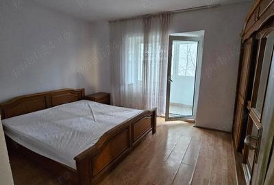 Apartament cu 3 camere decomandat în Traian - 3