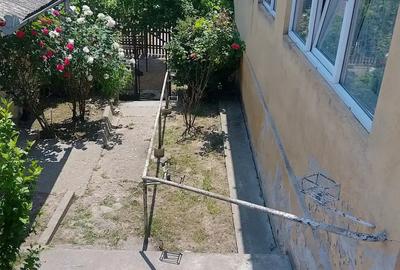 Casa de vanzare la ?ara, cu anexe ?i priveli?te superba ideala pentru familie sau casa de vacan?a - 7
