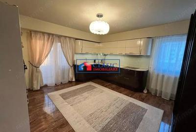 Apartament cu 3 camere decomandat, mobilat în Central