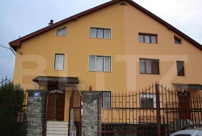 Casa moderna spatioasa - 8