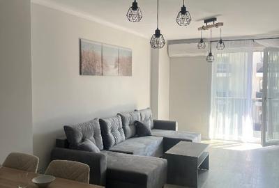 Apartament cu 2 camere semidecomandat, mobilat în Iris