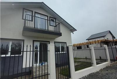 Casă individuală cu 5 camere cu Canalizare în Lumina - 3