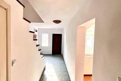 Casă cu 5 camere cu Teren 140 Mp în Lipovei - 2