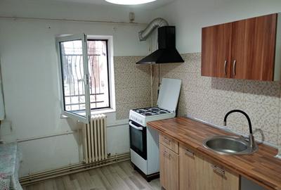 Apartament cu 3 camere decomandat în Central - 3