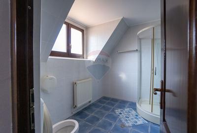 Hotel/Pensiune, de 961 mp, în Valea Râșnoavei - 26