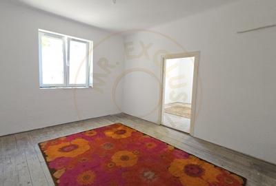De Vanzare Casa 2 camere P-ȚA Mica - 6