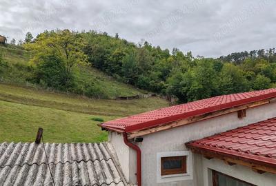 Apartament in casa la etaj 1 - 8