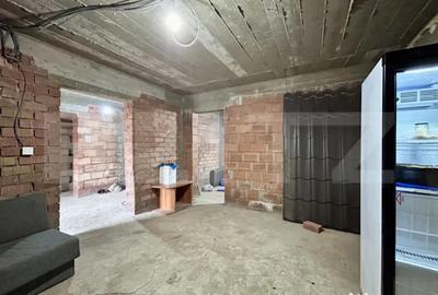 Casă cu 4 camere cu Teren 400 Mp în Central - 3