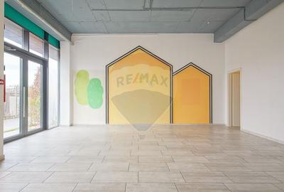 Spațiu comercial, de 46 mp, în Tractorul - 6