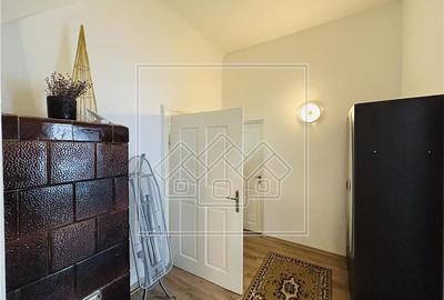 Apartament cu 3 camere semidecomandat în Central - 6