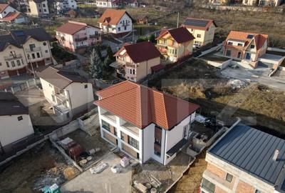 Casă cu 5 camere cu Teren 307 Mp în Dâmbul Rotund