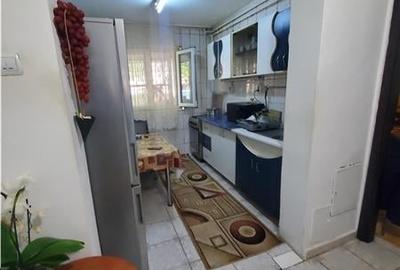 Vanzare Apartament 4 camere Semidecomandat Mariuca - 3