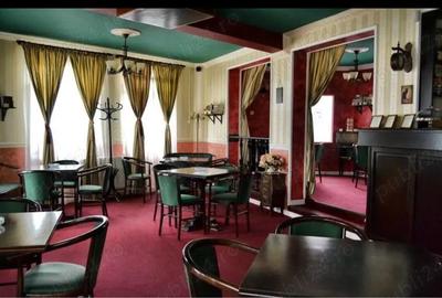 Spațiu comercial, de 200 mp, în Central - 3