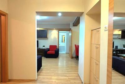 Apartament cu 4 camere semidecomandat, mobilat în Circumvalațiunii - 8