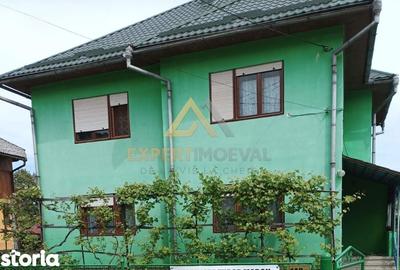 Casă cu 5 camere cu Teren 726 Mp în Copalnic