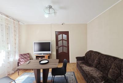 Apartament cu 3 camere semidecomandat în Micro 19 - 2