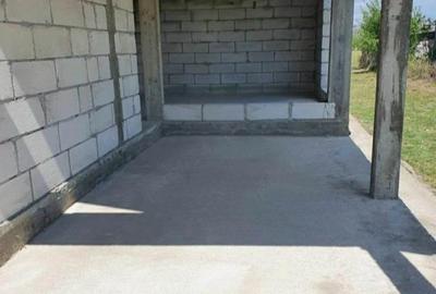 Casă cu Teren 2000 Mp în Merii - 1