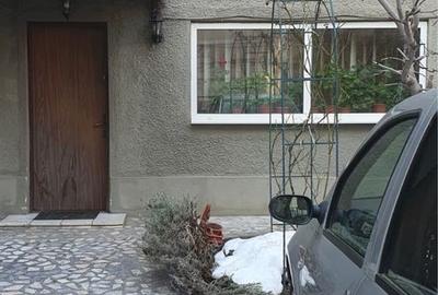 Casă cu 3 camere în Dorobanți - 1