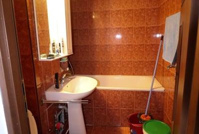 Bloc stradal - intersectie Chisinau cu Pantelimon - 16