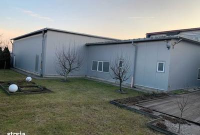 Spațiu comercial, de 1,400 mp, în Central - 4