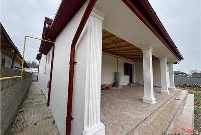 Vila deosebita Parter + Mansarda de vanzare in Odobesti - 7