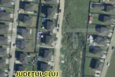 Teren de 5800 mp, în Dezmir