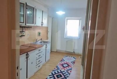Apartament decomandat, 55 mp, etaj 3, 2 locuri de parcare, beci, zona aerisita - 2