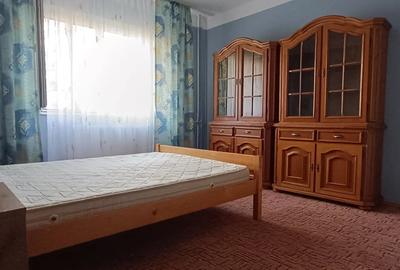 Inchiriez apartament 3 camere - 3