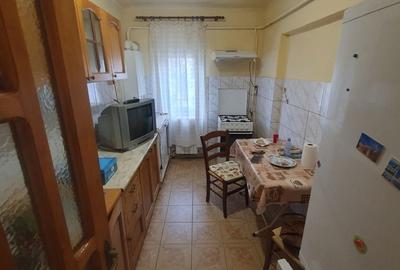 Apartament cu 3 camere decomandat în Sud - 1