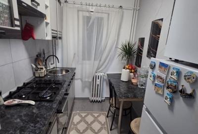 Etaj 3 - Alexandru - Zimbru - 2 camere - mobilat + utilat - 5