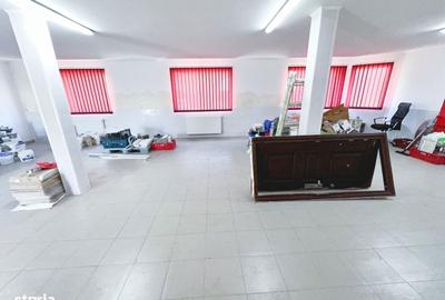 Spațiu comercial, de 300 mp, în Central - 13