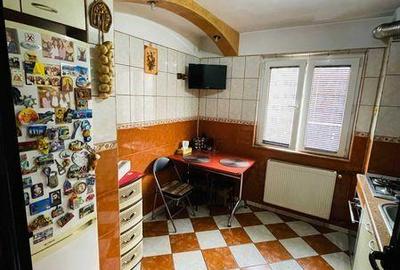 Apartament cu 3 camere semidecomandat, mobilat în Alexandru Obregia - 7