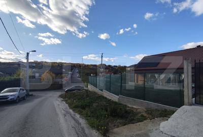 Teren intravila de vanzare, 700 mp, in zona dealuri - IZVORU - 4