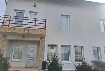 Duplex cu 5 camere în Central