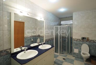 Casă individuală cu 8 camere cu Canalizare în Herăstrău - 11