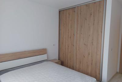 Apartament cu 2 camere decomandat în Tractorul - 8