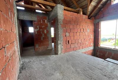 Vila la rosu intr o zona rezidentiala exclusivista Halchiu - 13