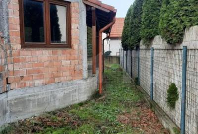 Casă cu 5 camere cu Teren 500 Mp în Păulești - 10