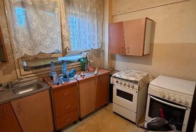 Garsonieră decomandată în Titan - 4