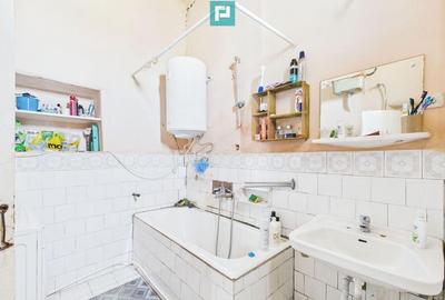 Casă cu 4 camere cu Teren 5942 Mp în Gelu