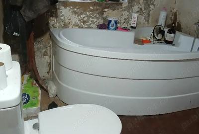 Casă cu Teren 2000 Mp în Central - 2