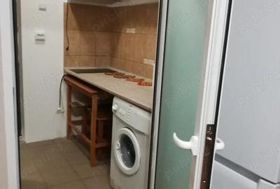 Garsonieră decomandată, mobilată în Central