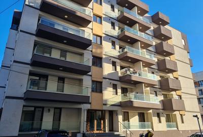 SISESTI - ROMPETROL, 4 CAMERE 83 MP UTILI + CURTE PROPRIE 62 MP, 2XPARCARE! - 24