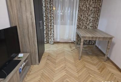 Garsonieră decomandată în Central