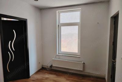 Casa,4 camere, Metrou Tineretului. - 23