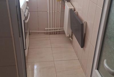 Apartament cu 2 camere decomandat în Micro 19