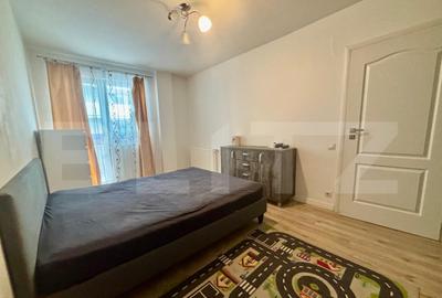 Apartamentcu cu 3 camere, 50 mp, etaj intermediar, garaj, zo - 3