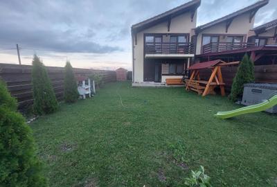 Casă cu 4 camere cu Teren 400 Mp în Sânpetru - 1